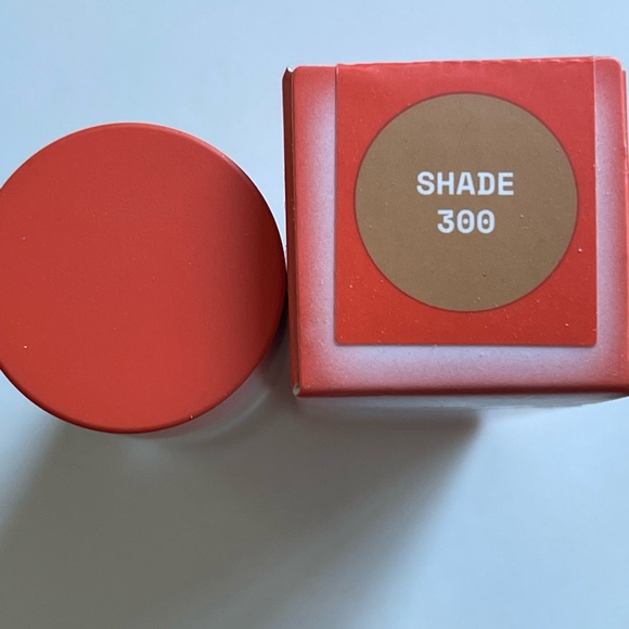 ITEM Air Hug Concealer - Picture 2 of 4